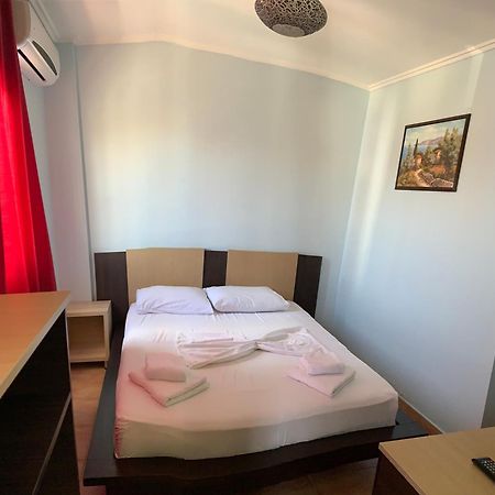 סרנדה Hotel Dodona מראה חיצוני תמונה