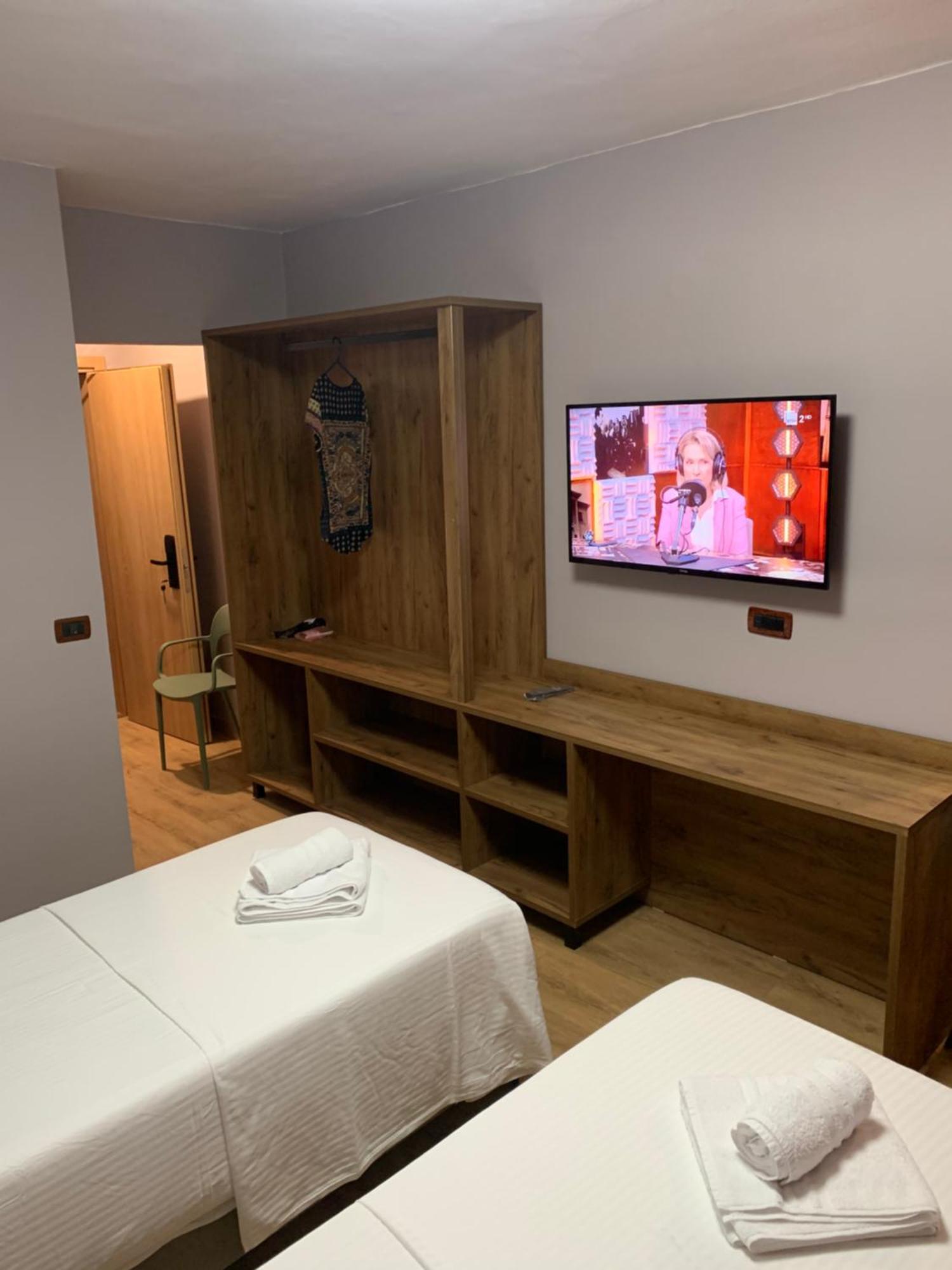 סרנדה Hotel Dodona מראה חיצוני תמונה