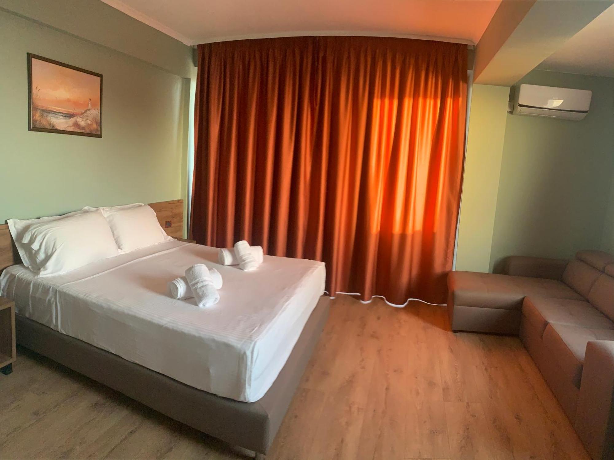 סרנדה Hotel Dodona מראה חיצוני תמונה