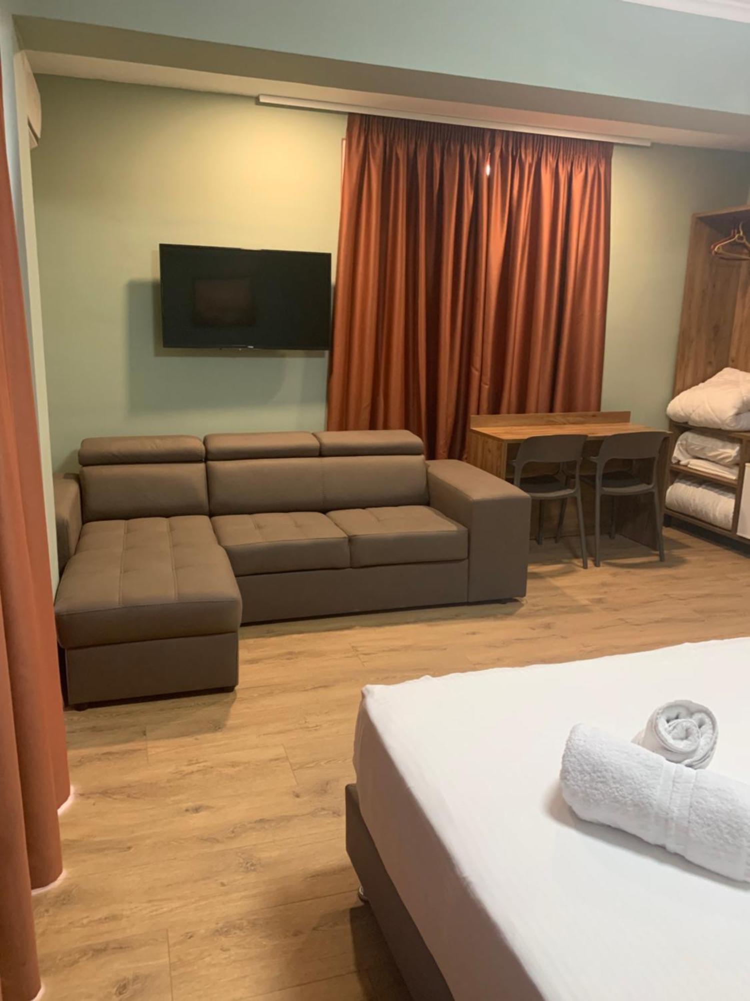 סרנדה Hotel Dodona מראה חיצוני תמונה
