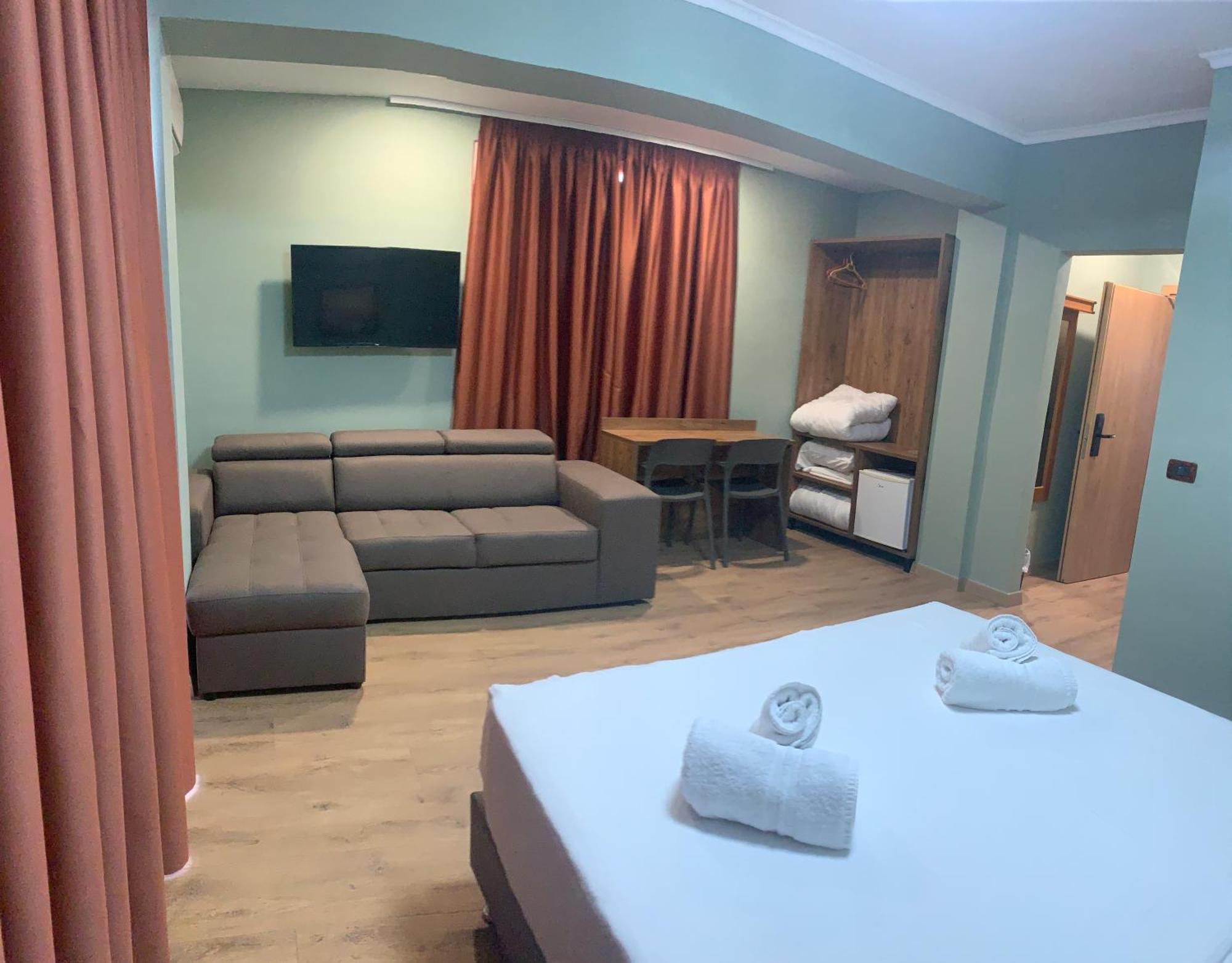 סרנדה Hotel Dodona מראה חיצוני תמונה